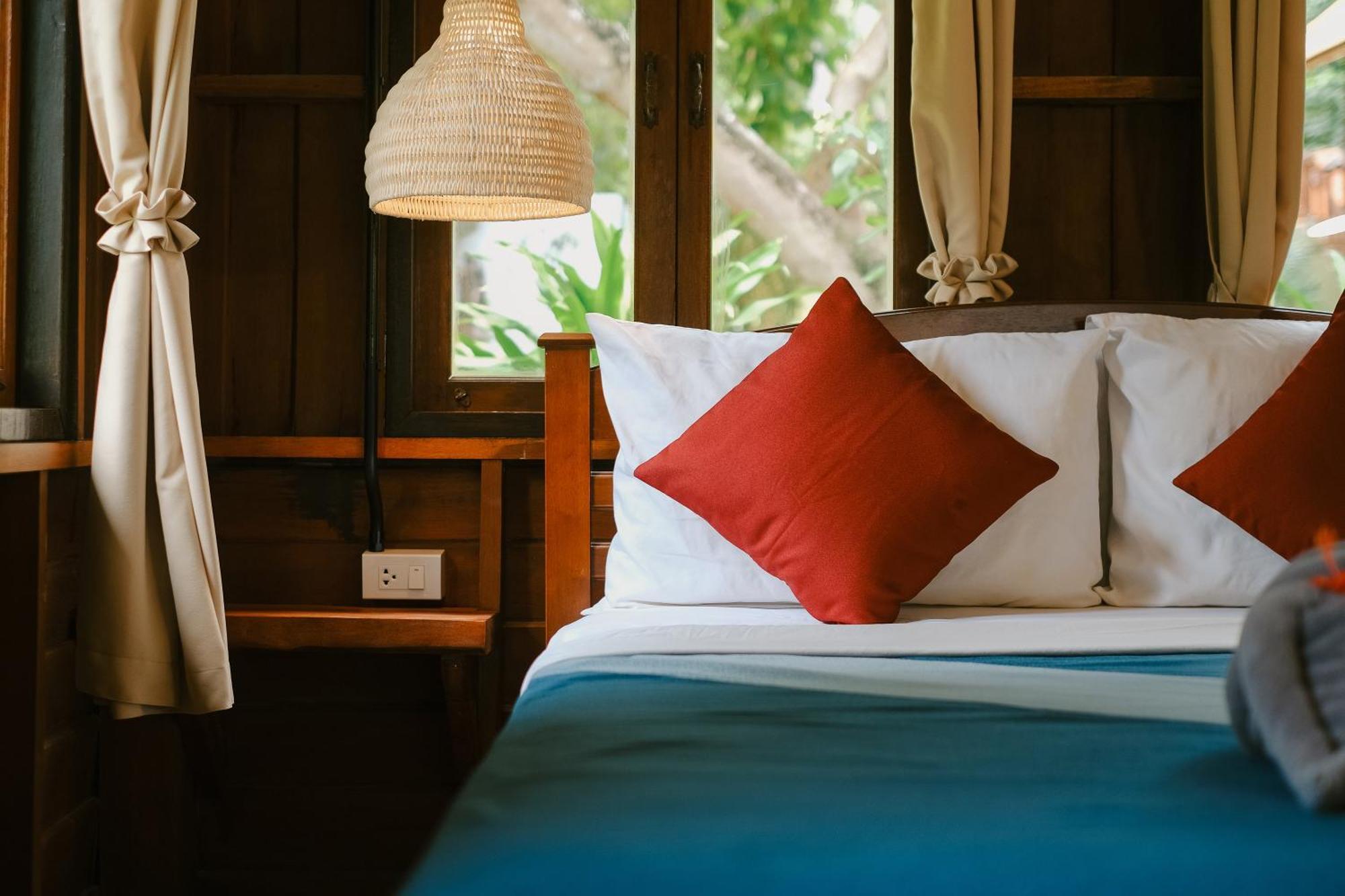 Joy And Restaurant Guest house Koh Jum