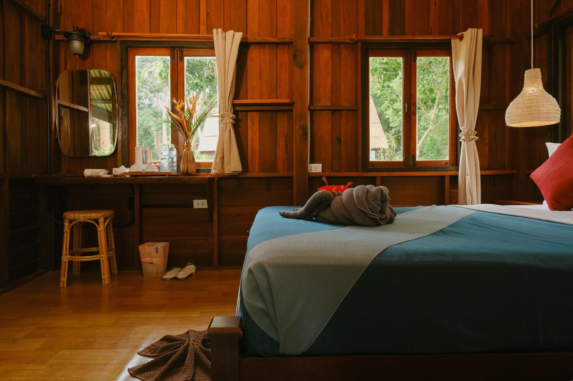 Joy And Restaurant Guest house Koh Jum